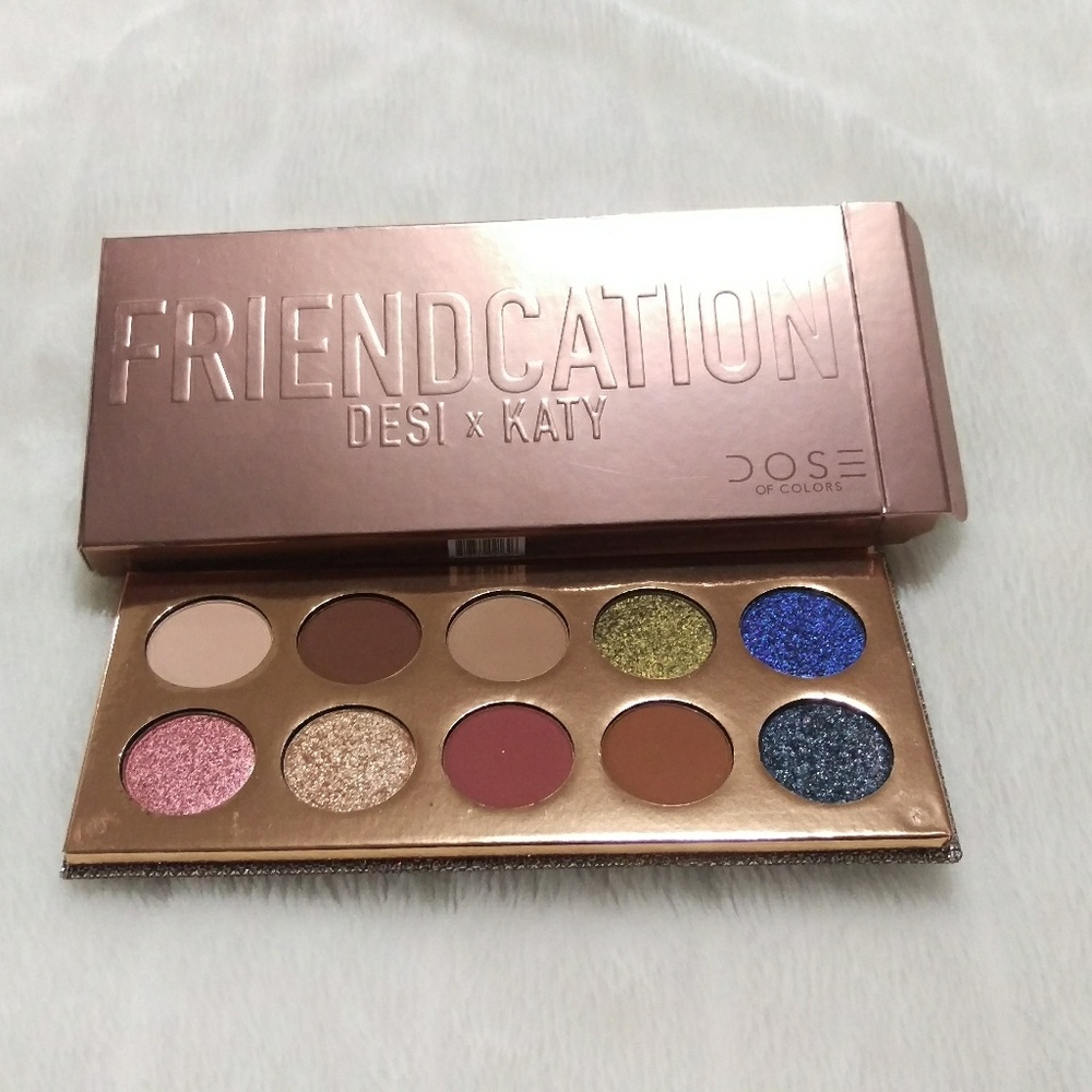 DOSE OF COLORS FRIENDCATION PALETTE - Picture 3 of 3